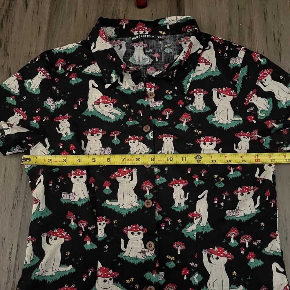 Dangerfield Cat and Mushroom Print Shirt Size 10 - Picture 4 of 7
